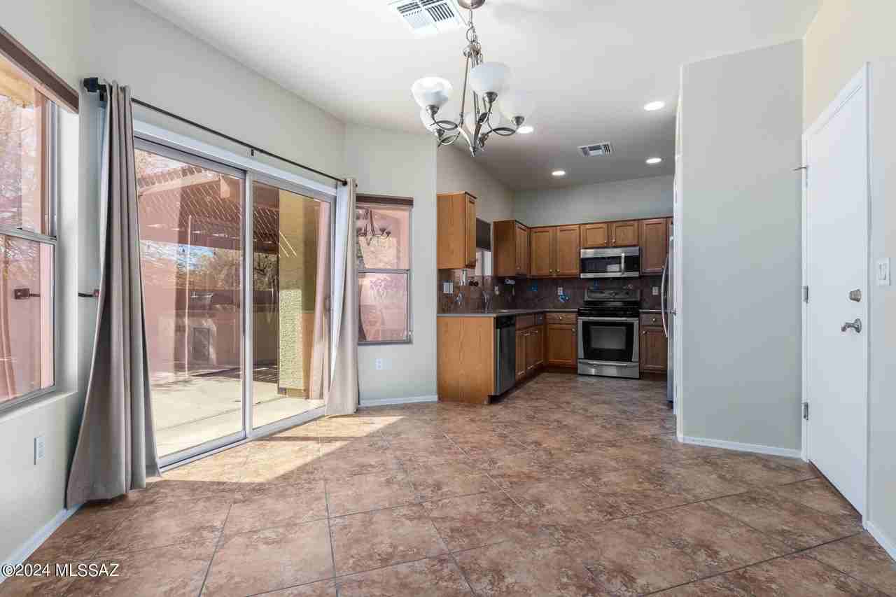 1599 W Homecoming Way - Photo 3 of 25