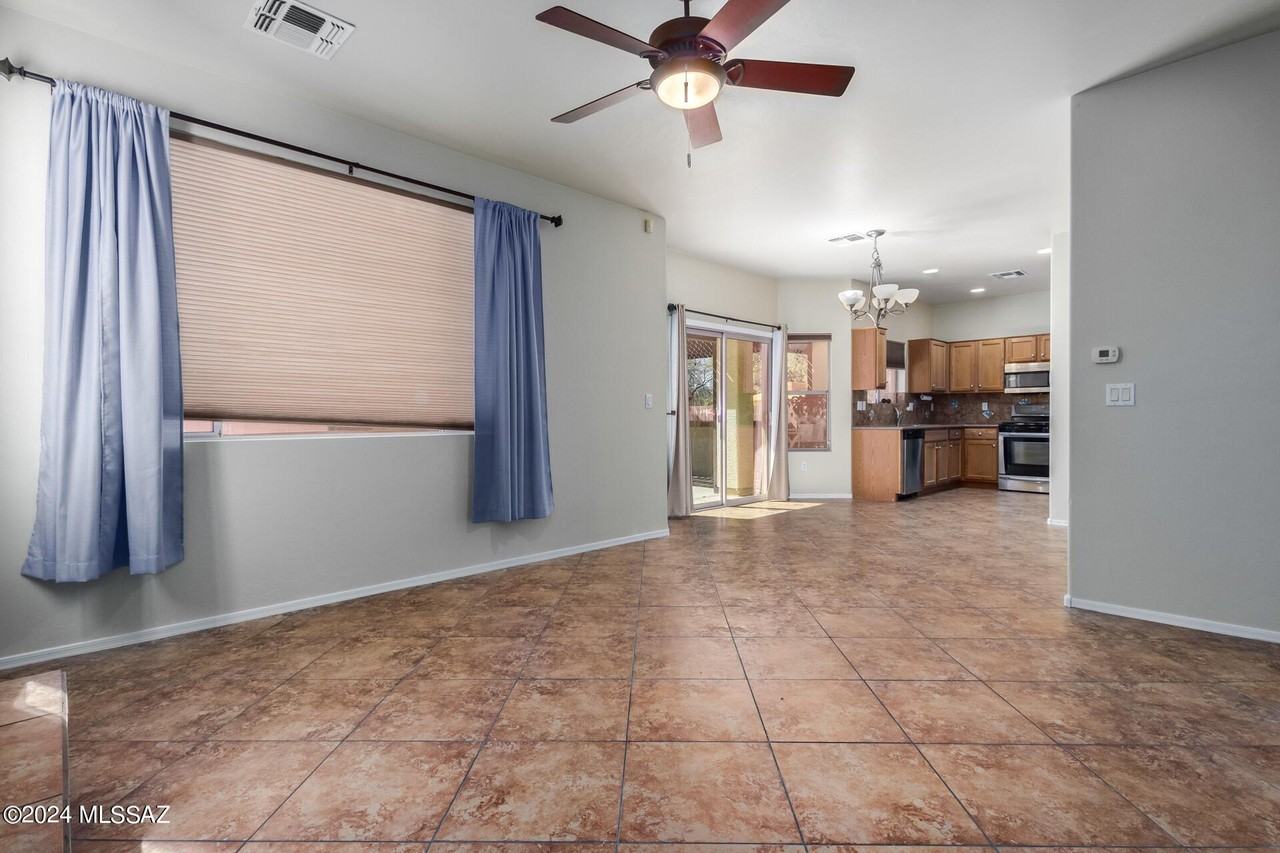 1599 W Homecoming Way - Photo 5 of 25