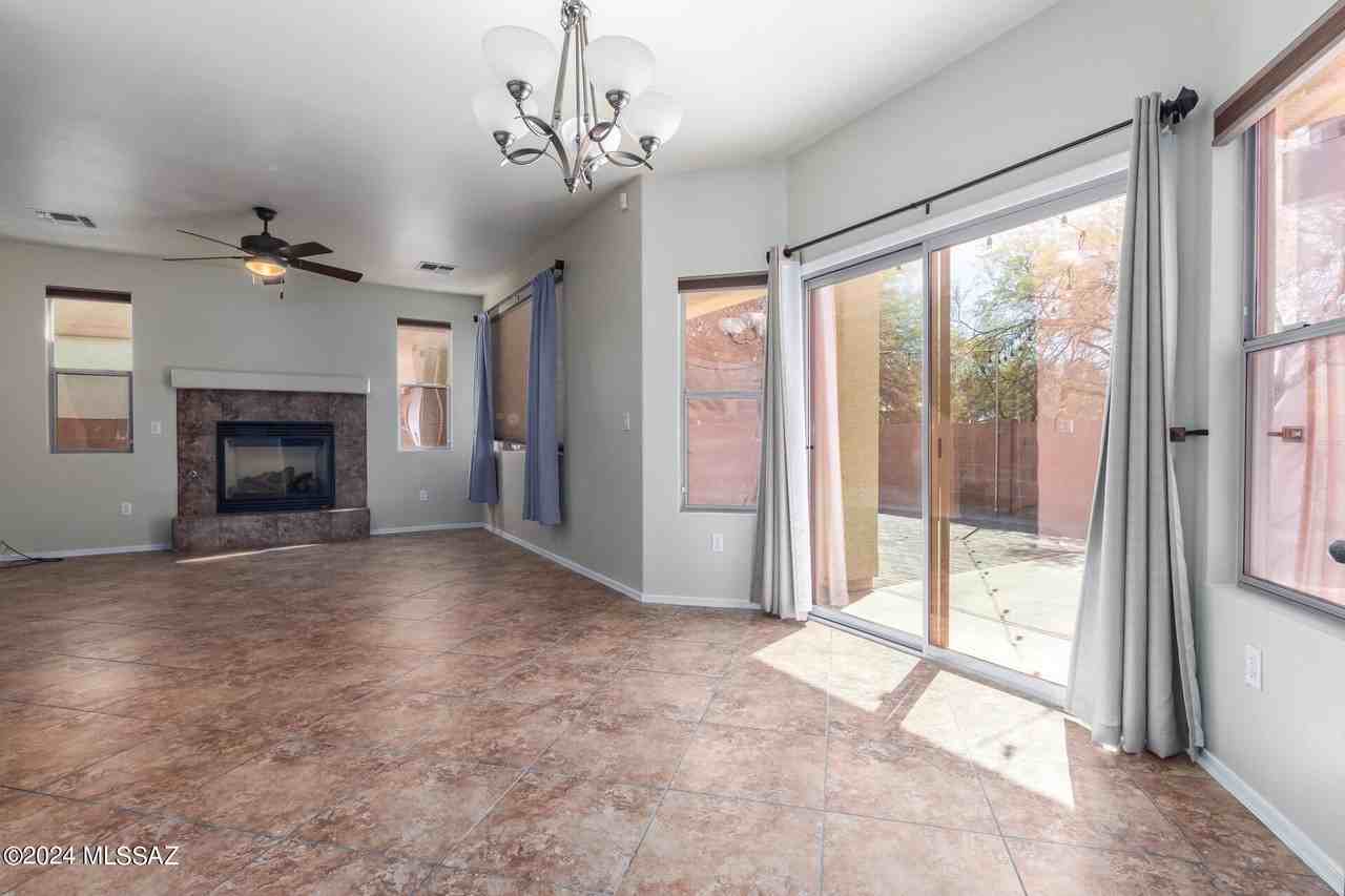 1599 W Homecoming Way - Photo 6 of 25