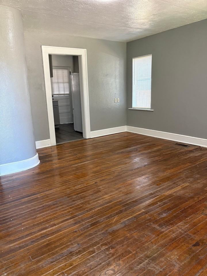1132 Cherry Laurel St - Photo 6 of 9