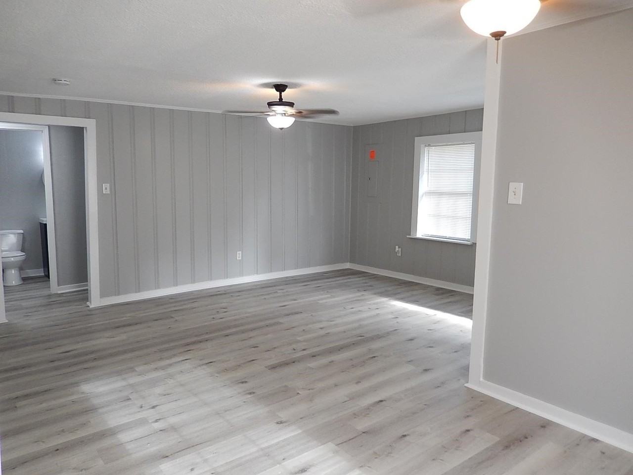 1519 Pepper Dr - Photo 4 of 23