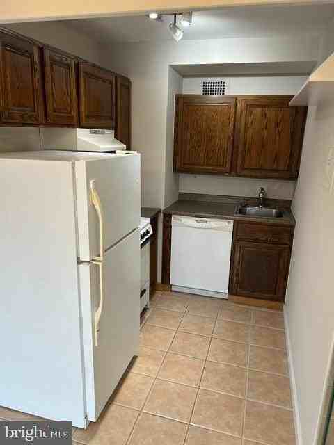 1601 18th St Nw #509 - Photo 7 of 18