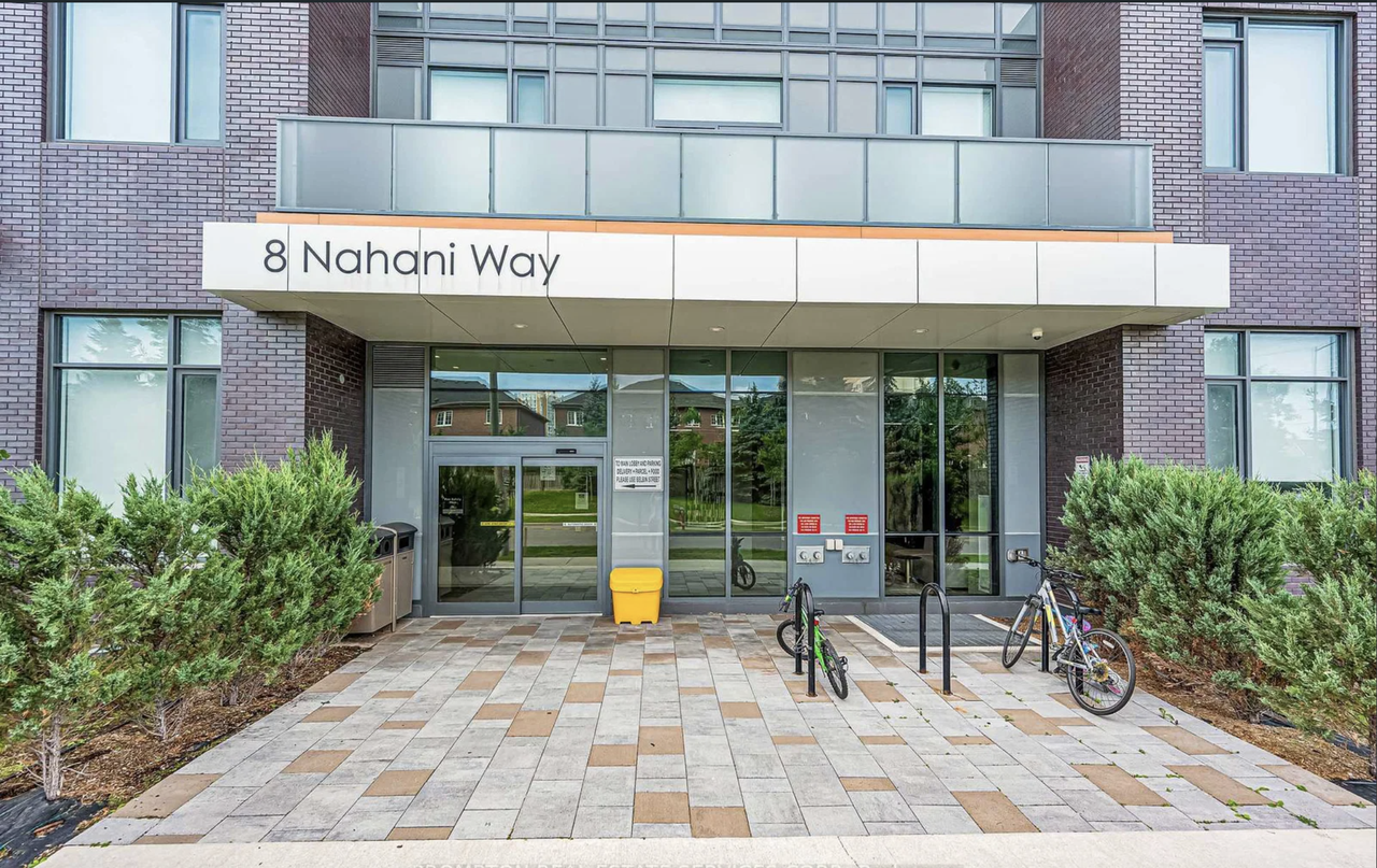 8 Nahani Way #2706