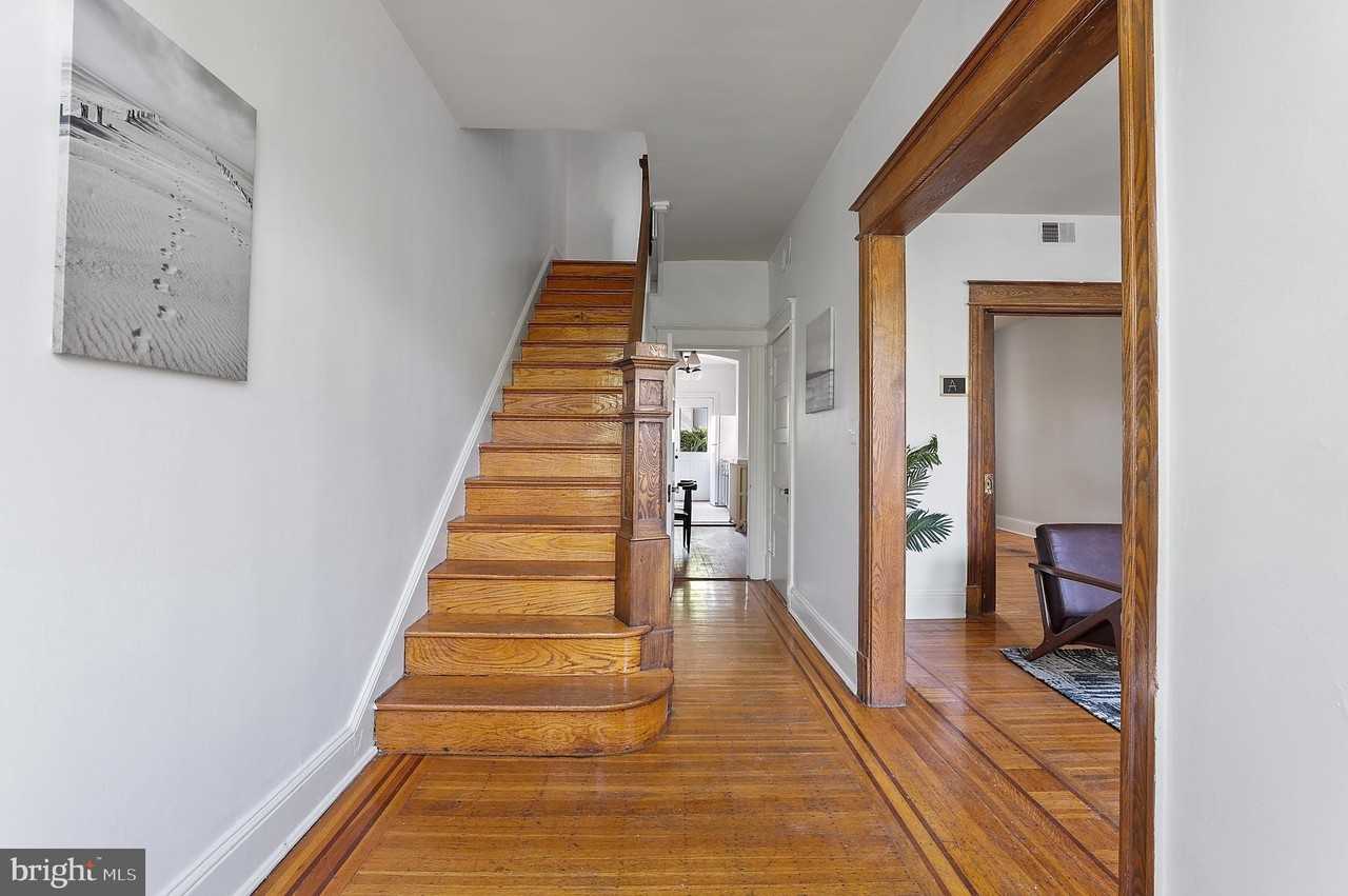 1660 Irving St Nw #A - Photo 3 of 31