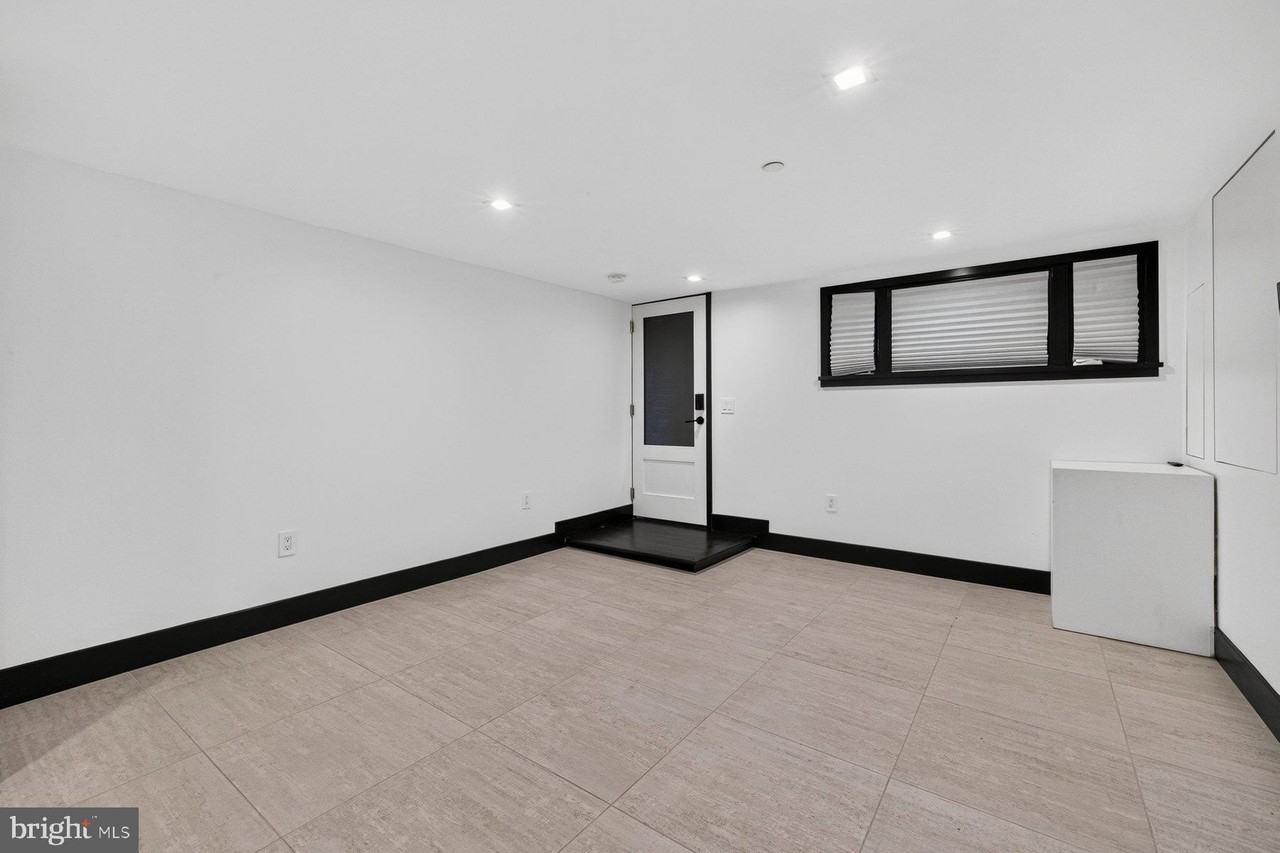 1513 Vermont Ave Nw #BS - Photo 3 of 17