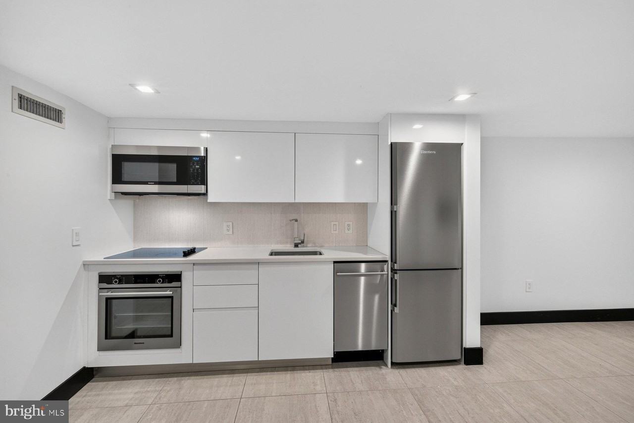 1513 Vermont Ave Nw #BS - Photo 7 of 17