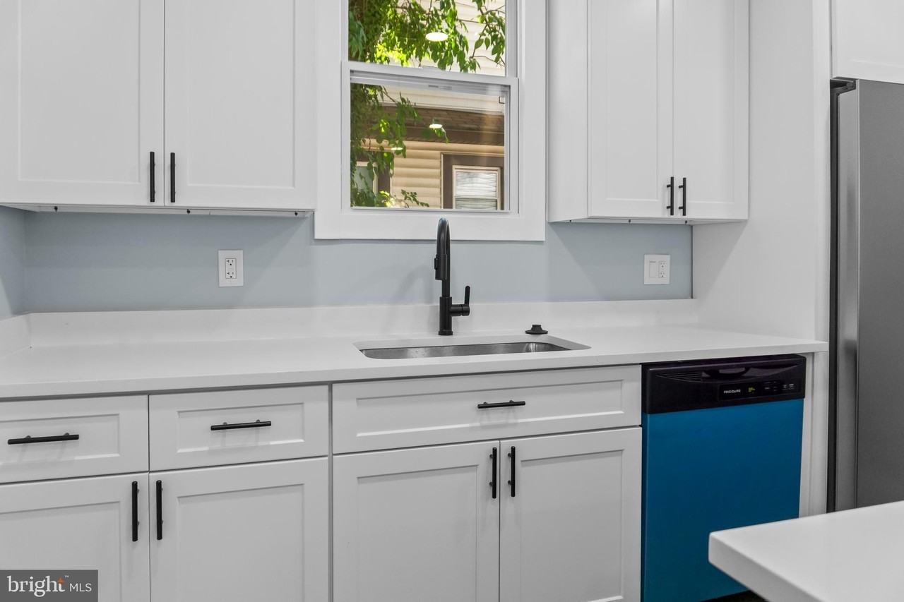 5501 Craig Ave - Photo 7 of 43