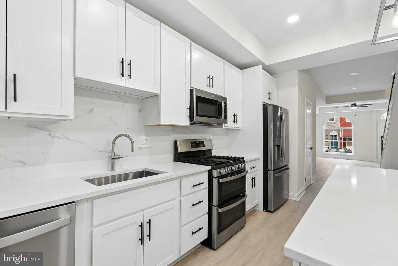 2416 E Hoffman St - Photo 5 of 20