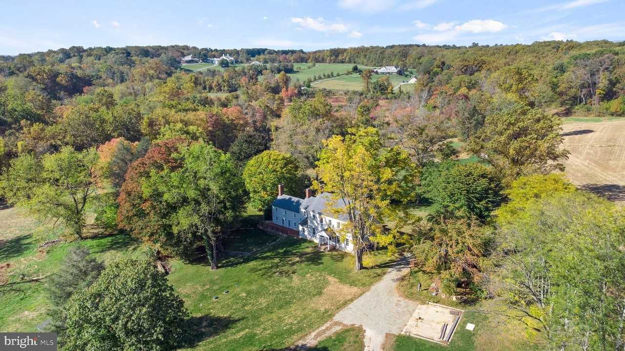 16131 Old York Rd - Photo 7 of 50