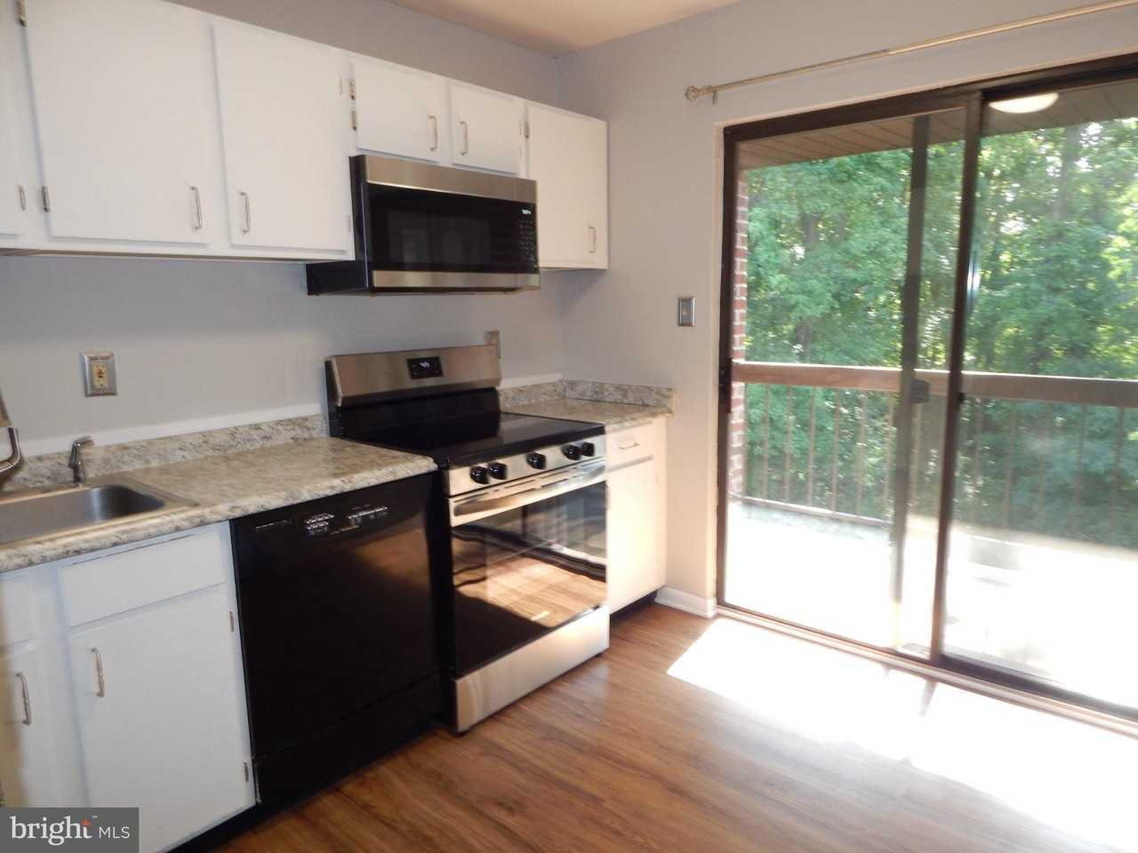 17 Juliet Ln #303 - Photo 6 of 27