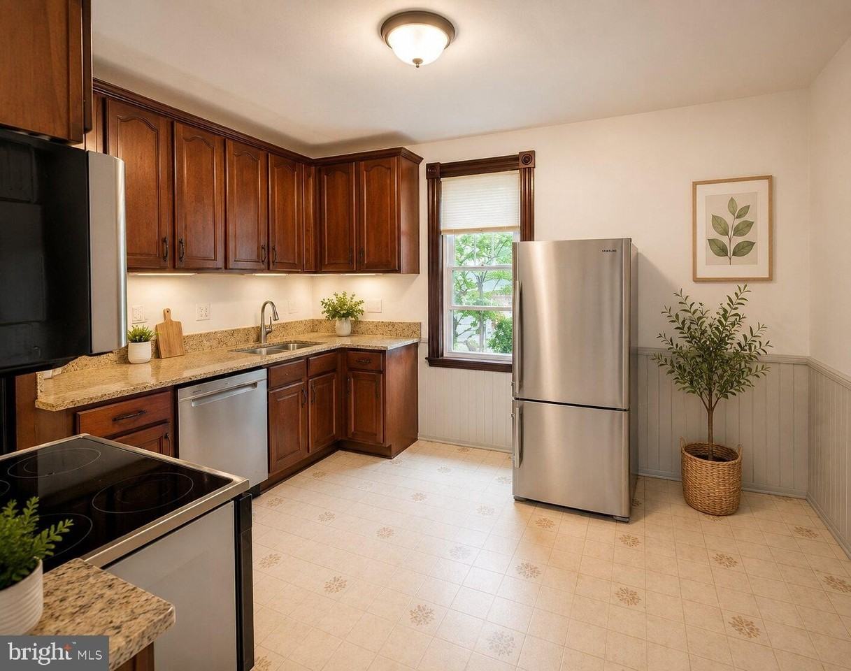 8 N Virginia Ave - Photo 3 of 26