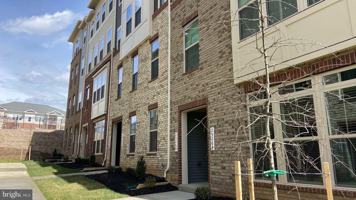 featured image of 2528 Verona Pl #A