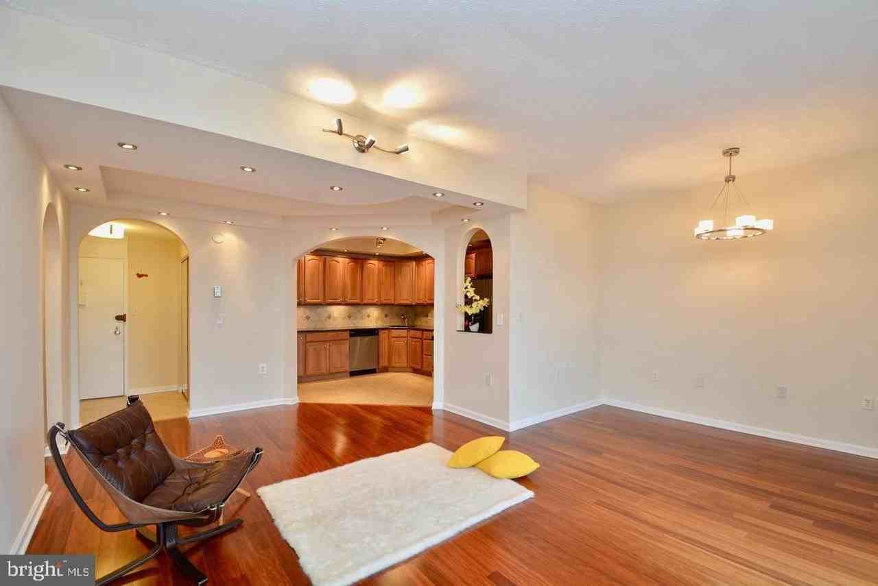 4242 E West Hwy #1114 - Photo 4 of 50