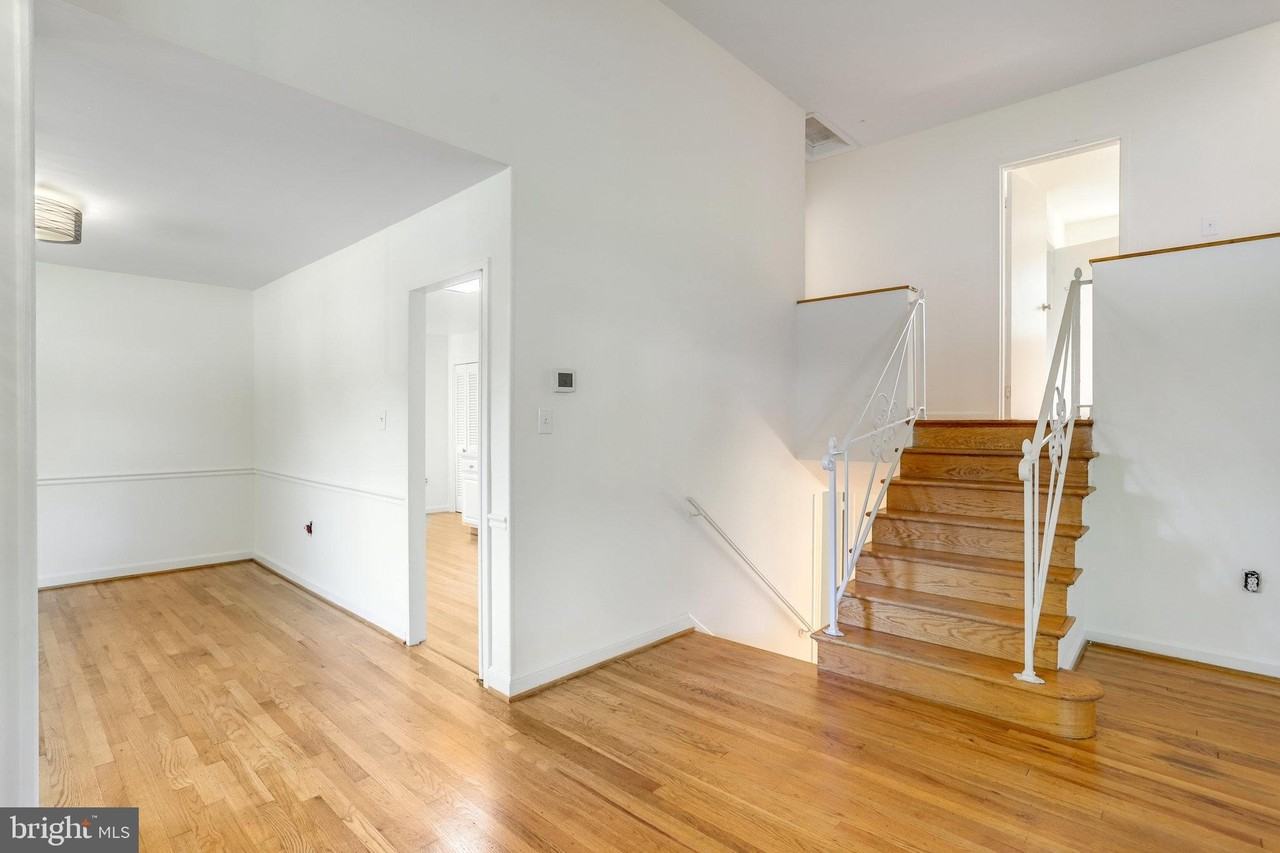 4516 Gretna St - Photo 3 of 24