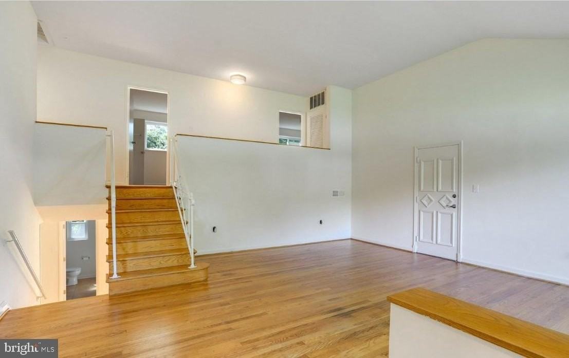 4516 Gretna St - Photo 4 of 24