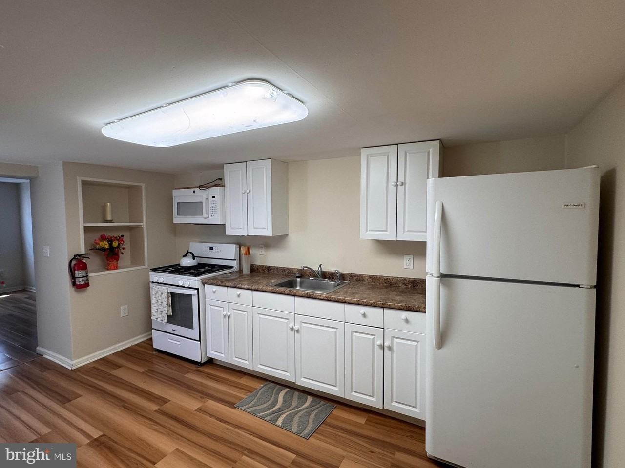 17 West St - Photo 7 of 20