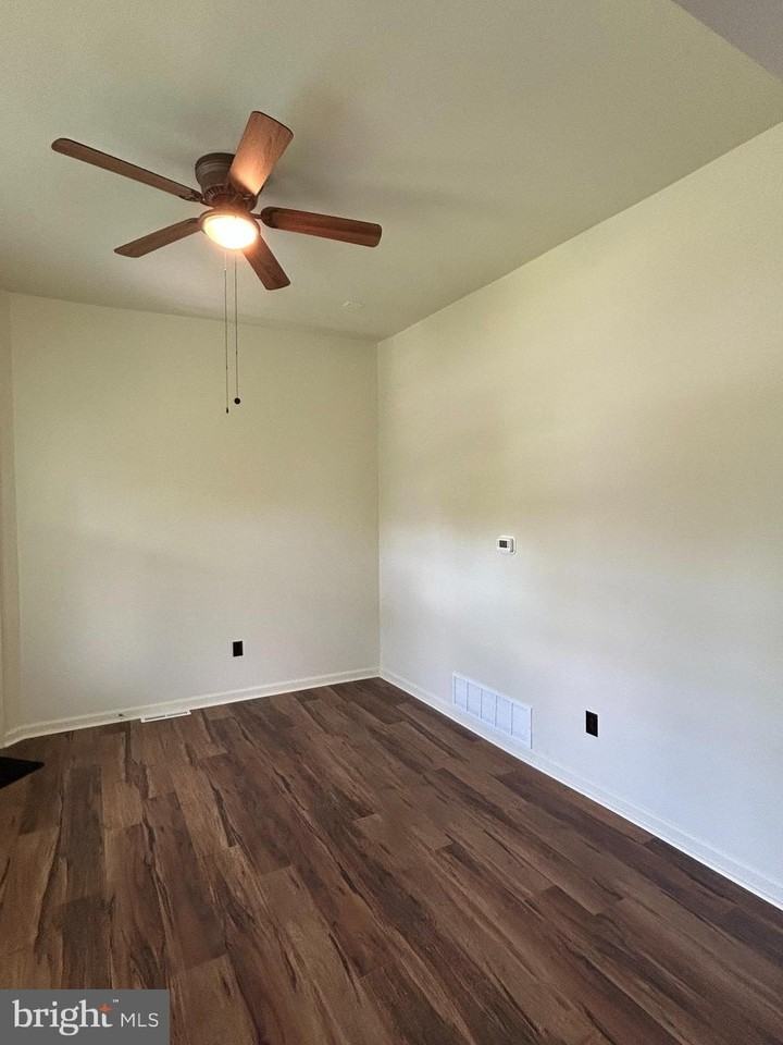 126 Washington Ave #1B - Photo 3 of 12