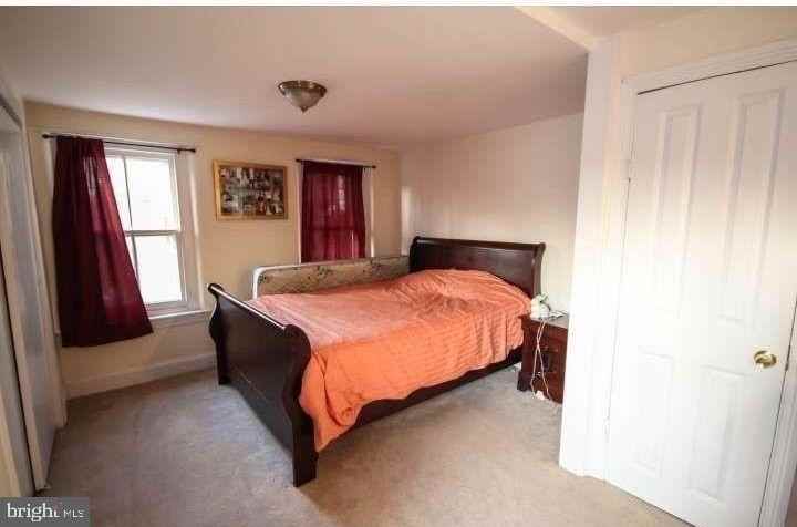 230 W Ashland St - Photo 7 of 14