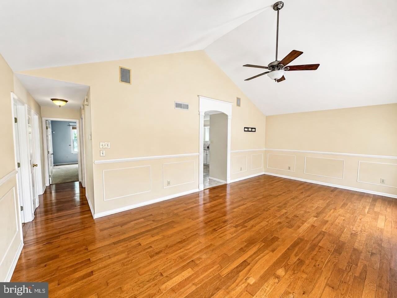 19 Patriot Ct - Photo 3 of 10