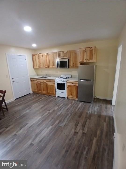 27 Marble St - Photo 3 of 6