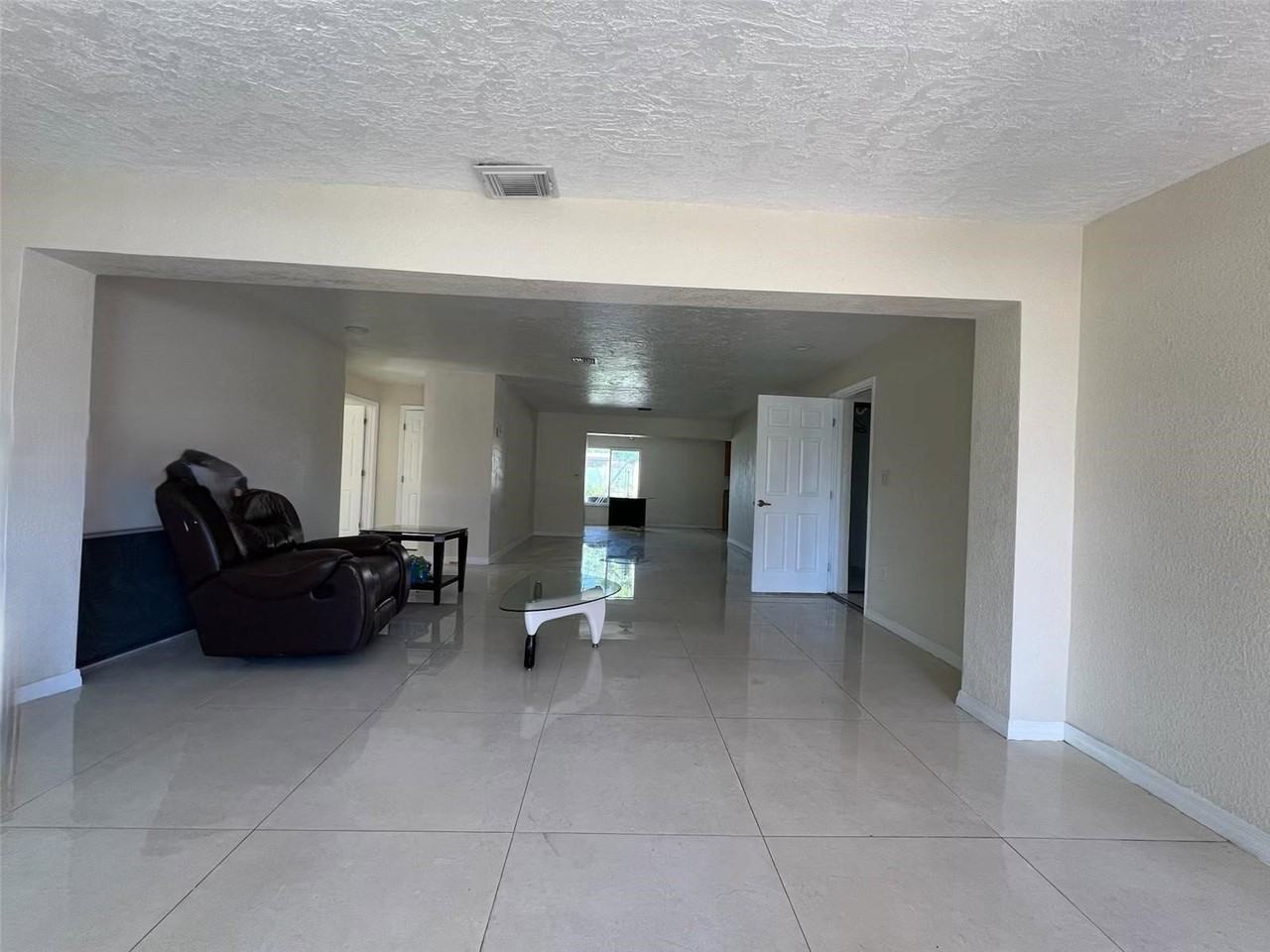 7531 Shalimar St - Photo 4 of 8