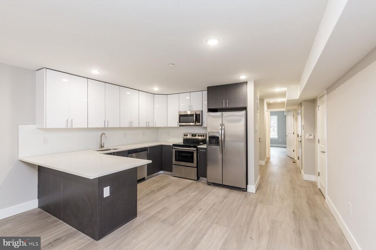 1724 N Marshall St #B - Photo 3 of 30