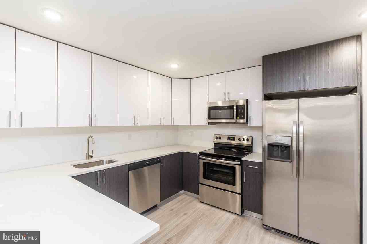 1724 N Marshall St #B - Photo 4 of 30