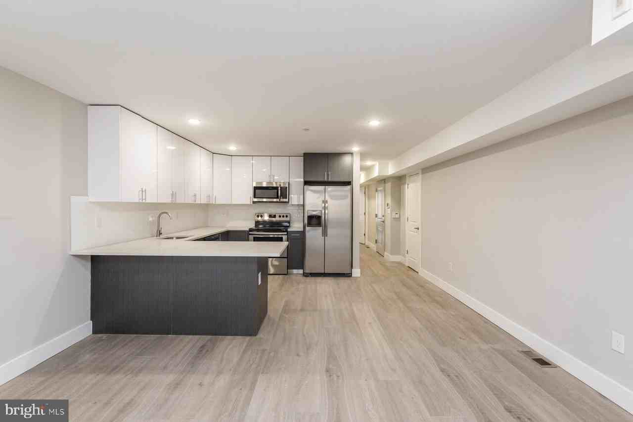 1724 N Marshall St #B - Photo 7 of 30