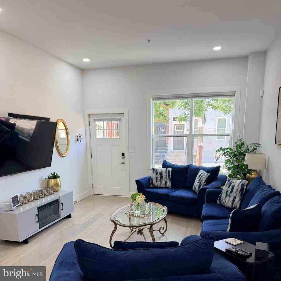 2239 Tasker St - Photo 4 of 50