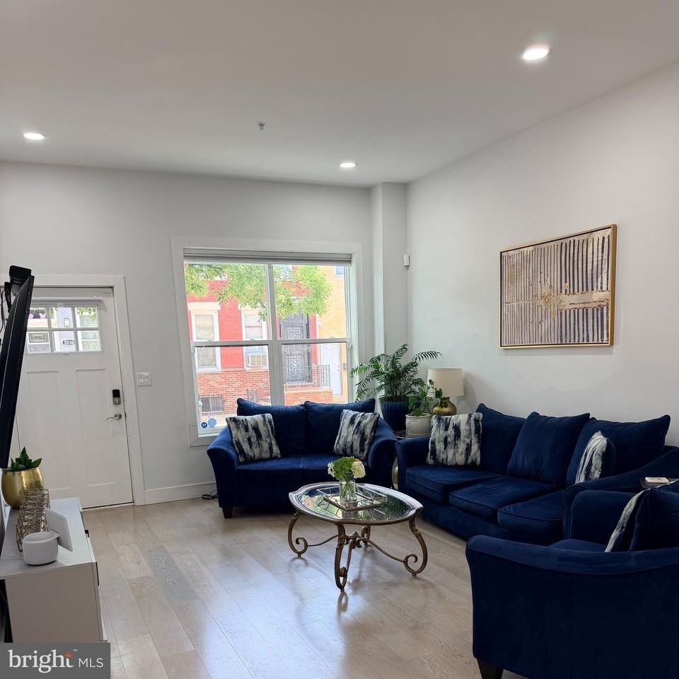 2239 Tasker St - Photo 5 of 50