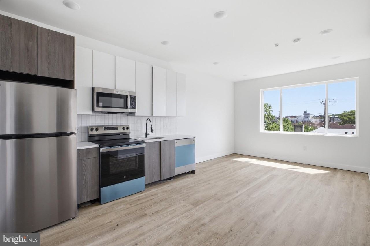 613 N Brooklyn St #4