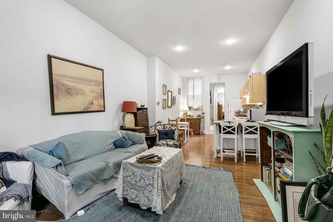 802 S 4th St #1 - Photo 3 of 15