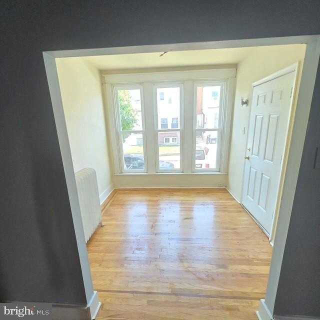 889 Marcella St - Photo 2 of 8