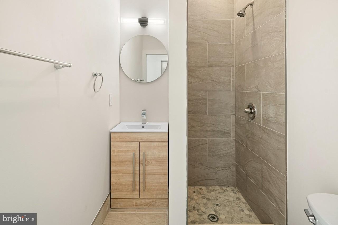 5217 1/2 Warren St #4 - Photo 4 of 13