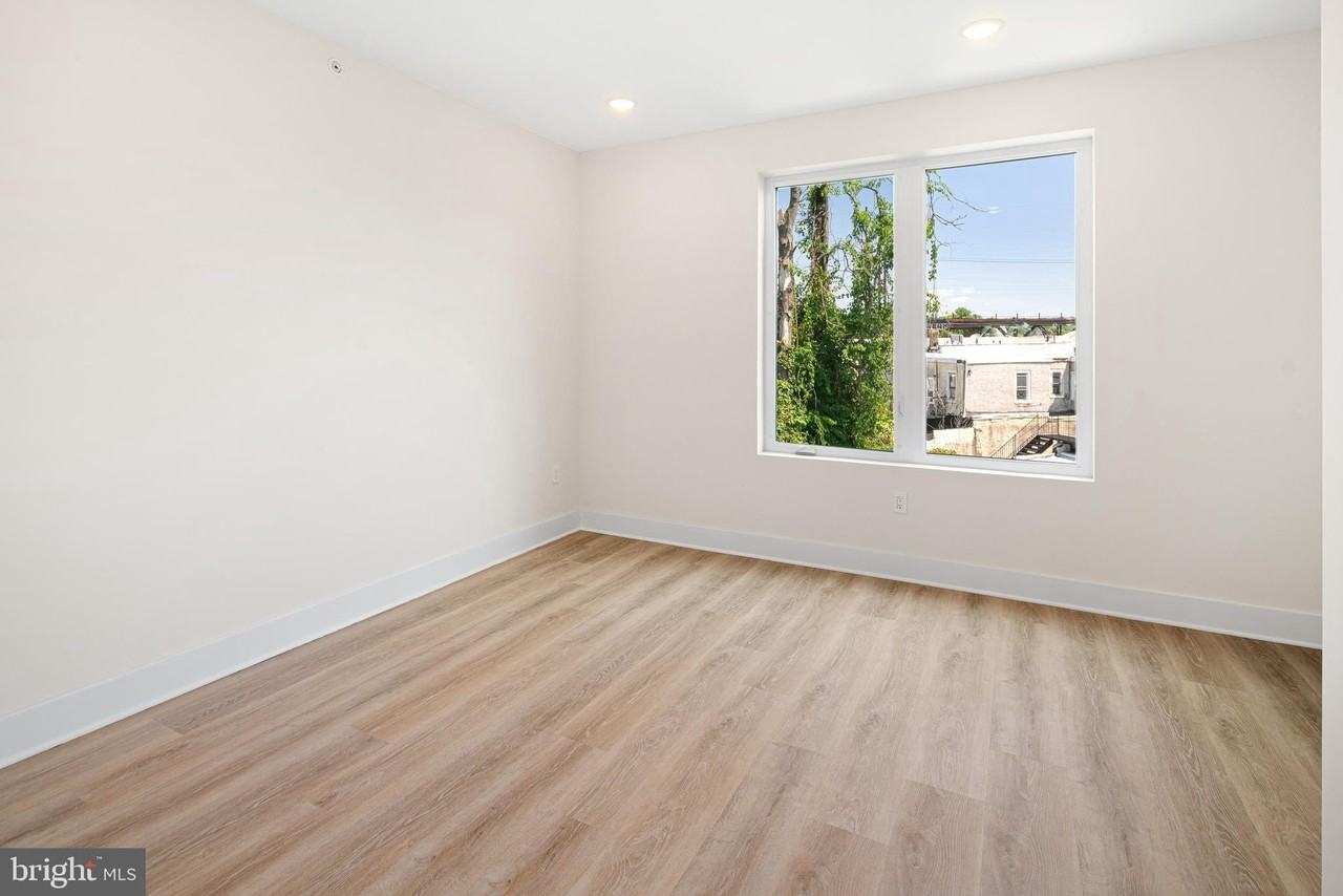 5217 1/2 Warren St #4 - Photo 7 of 13