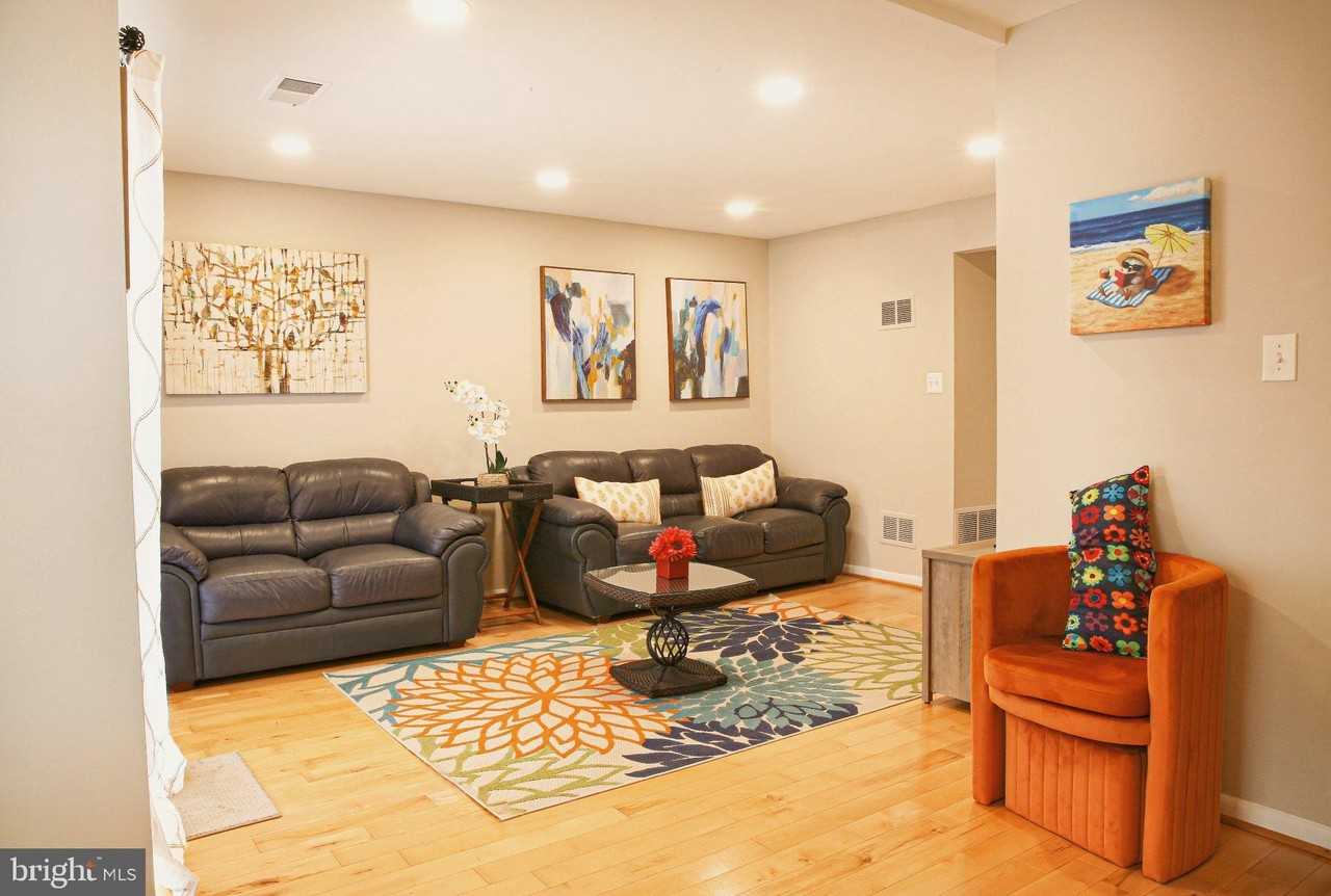 226 S Stevenson Sq - Photo 7 of 39