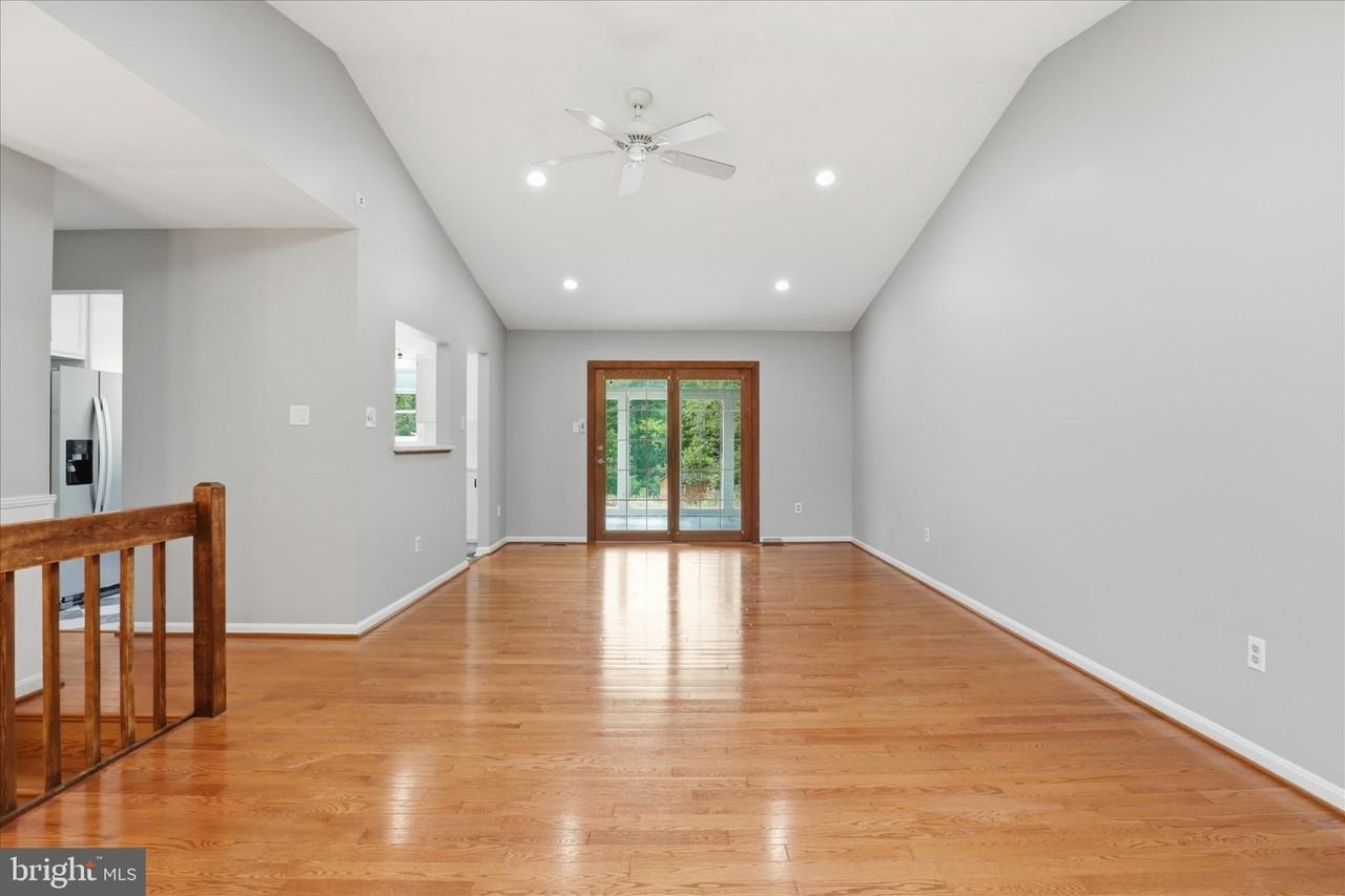 7264 Twilight Ct - Photo 4 of 49