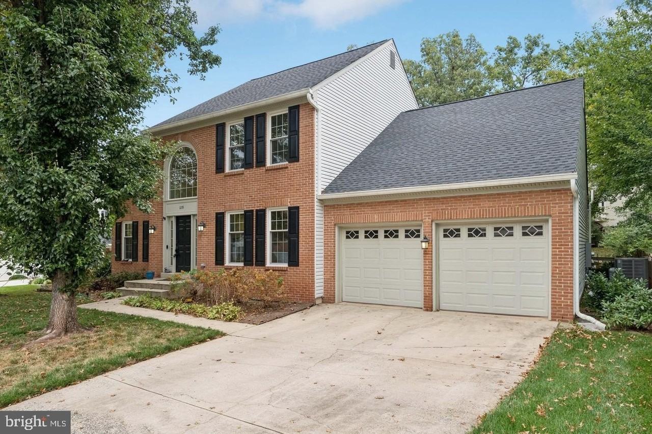1291 Mason Mill Ct - Photo 2 of 40