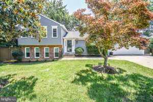 featured image of 2511 Fallsmere Ct