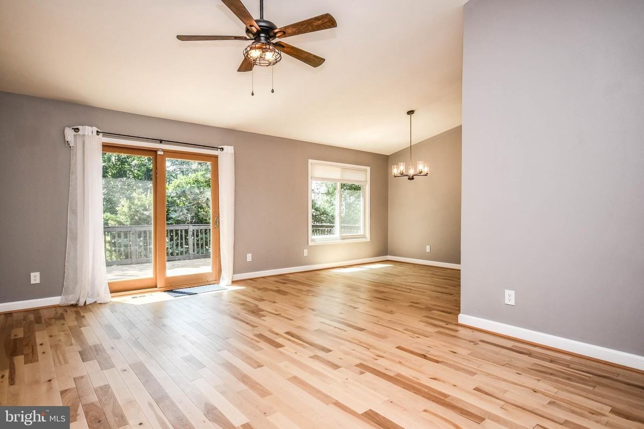 2511 Fallsmere Ct - Photo 2 of 50