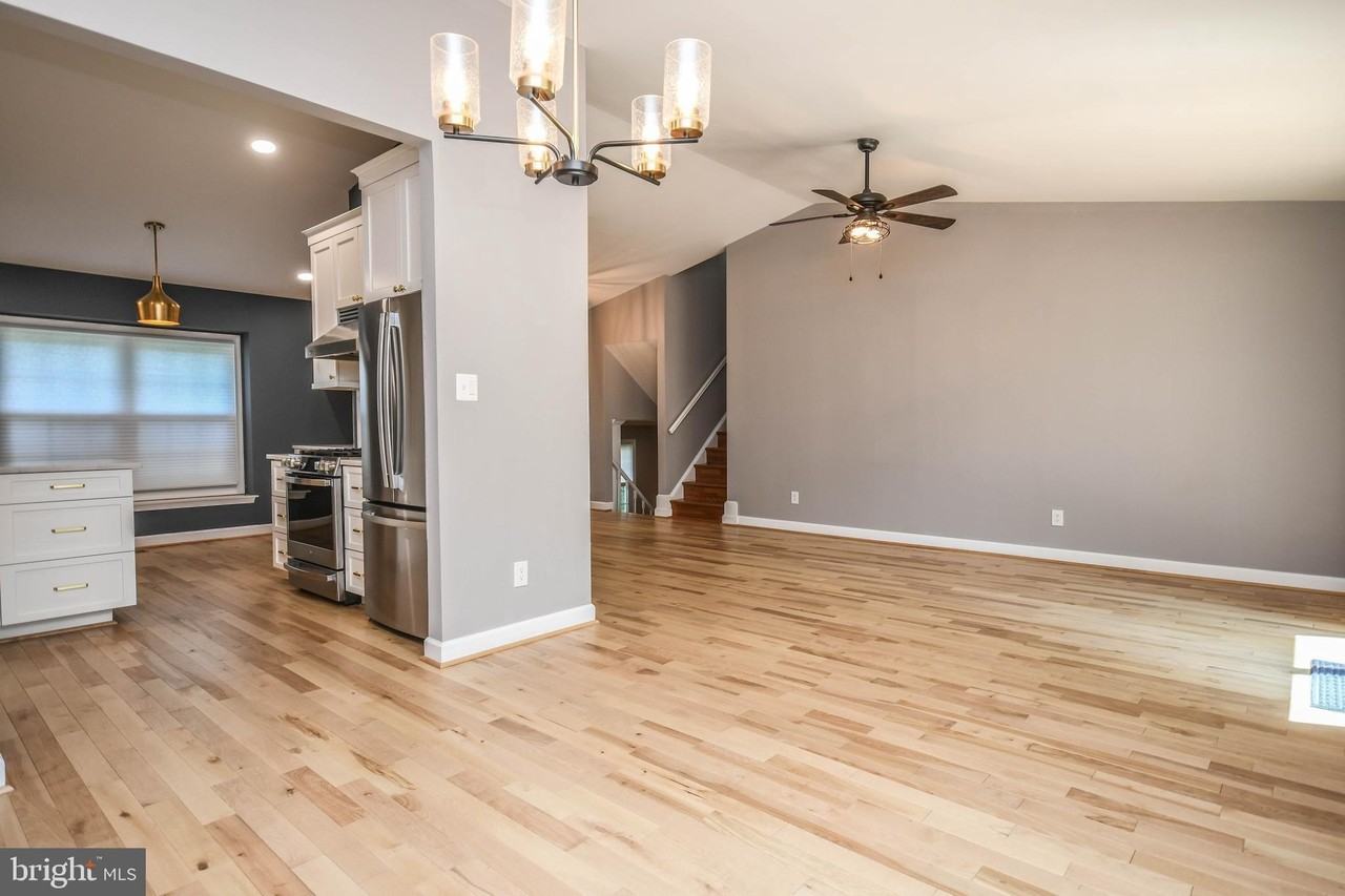 2511 Fallsmere Ct - Photo 7 of 50