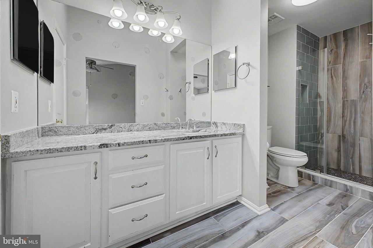 7763 Asterella Ct - Photo 7 of 48