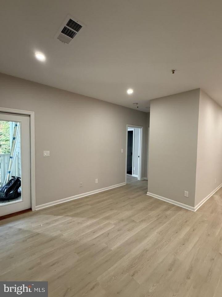1716 Lake Shore Crest Dr #22 - Photo 2 of 12