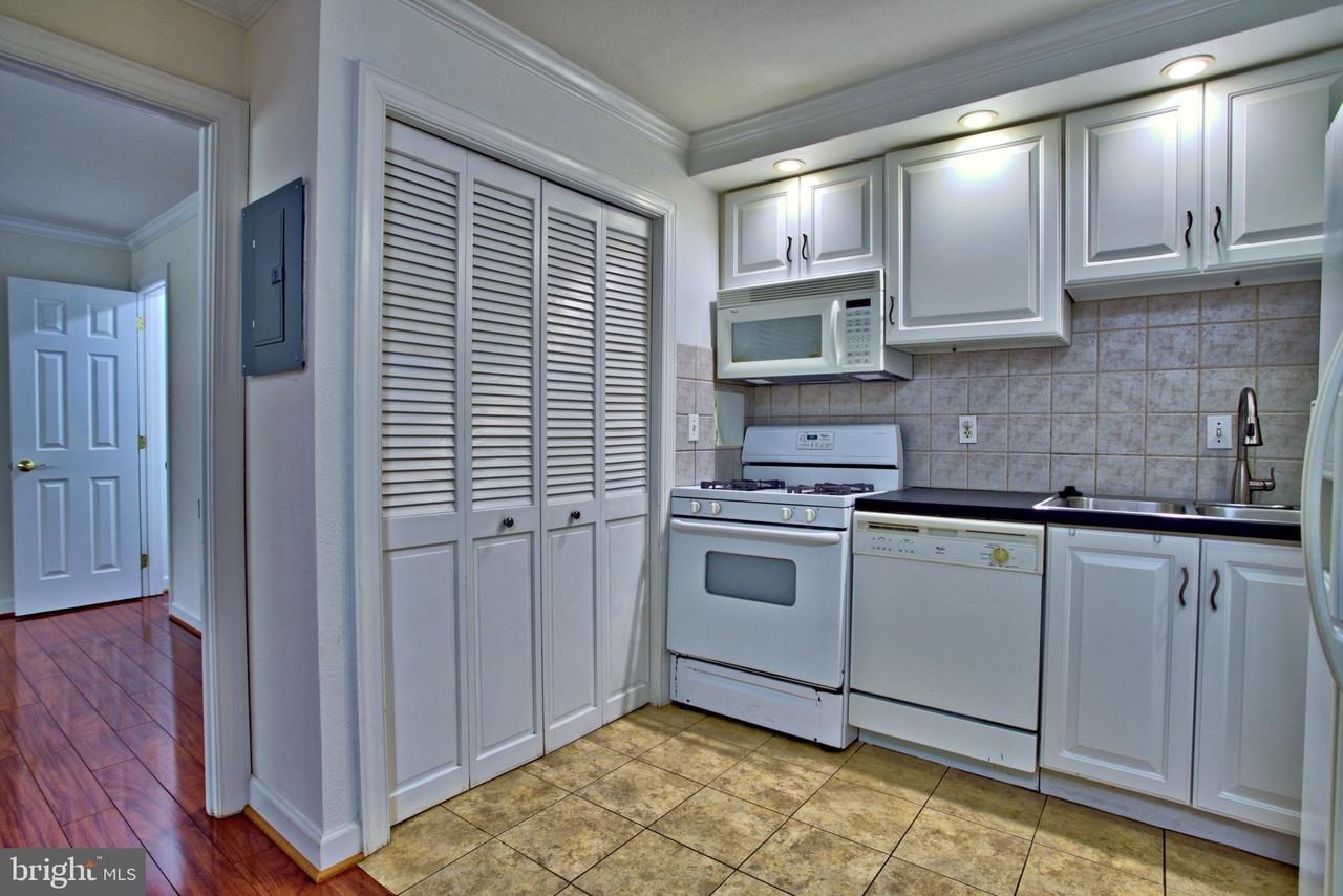 7475 Little River Tpke #101 - Photo 5 of 12