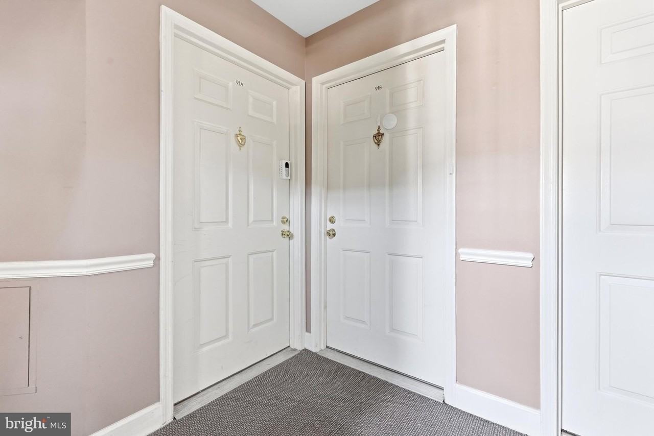 12891 Grays Pointe Rd #12891B - Photo 5 of 23