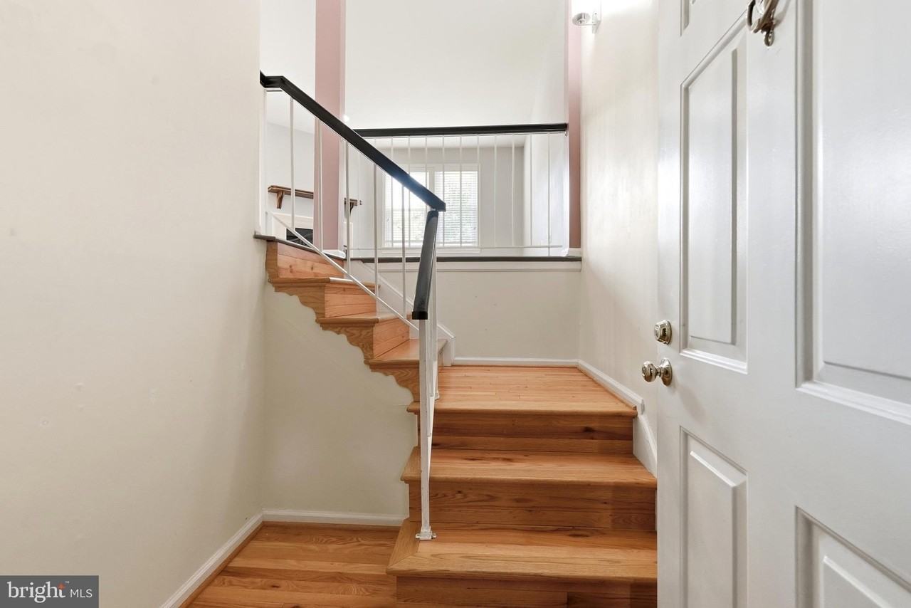 12891 Grays Pointe Rd #12891B - Photo 6 of 23