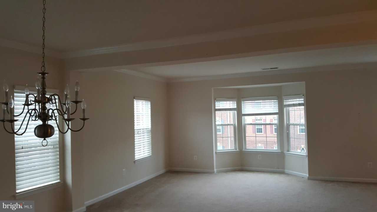 21616 Romans Dr - Photo 2 of 15