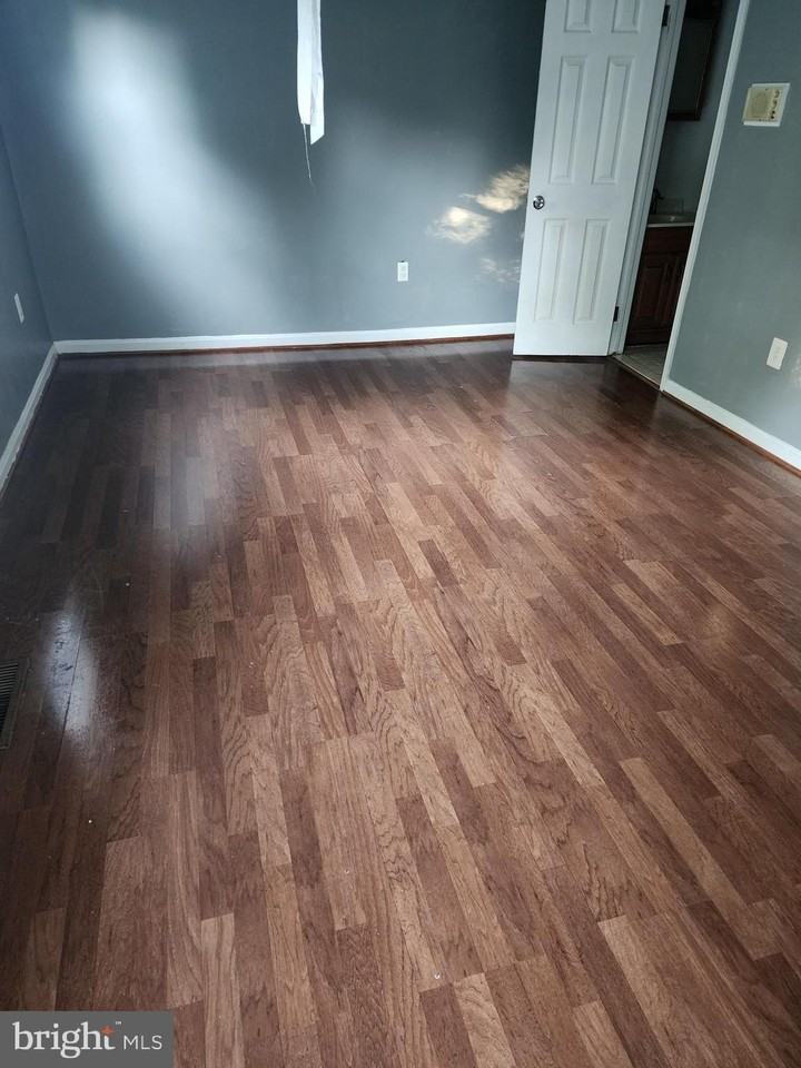 8333 Ivy Glen Ct - Photo 7 of 15