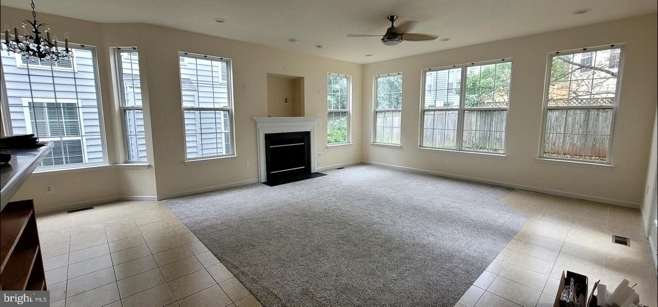 9492 Bankhead Dr - Photo 3 of 14