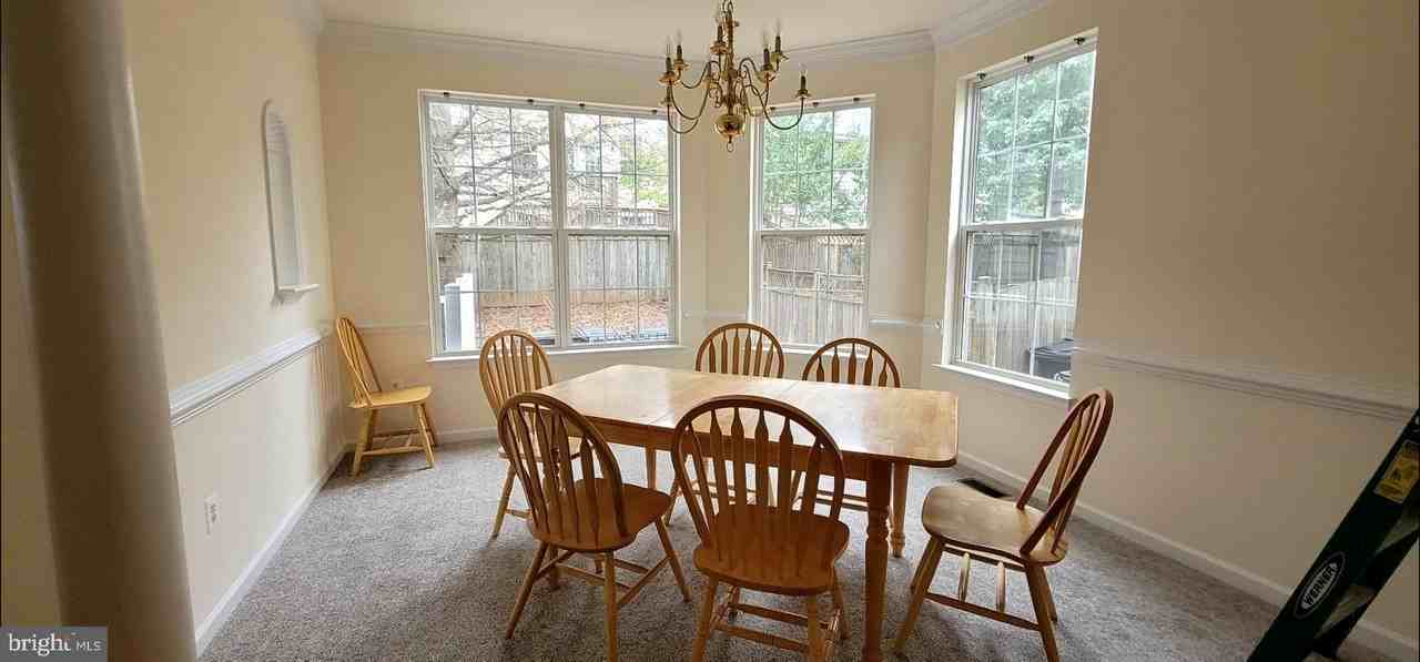 9492 Bankhead Dr - Photo 4 of 14